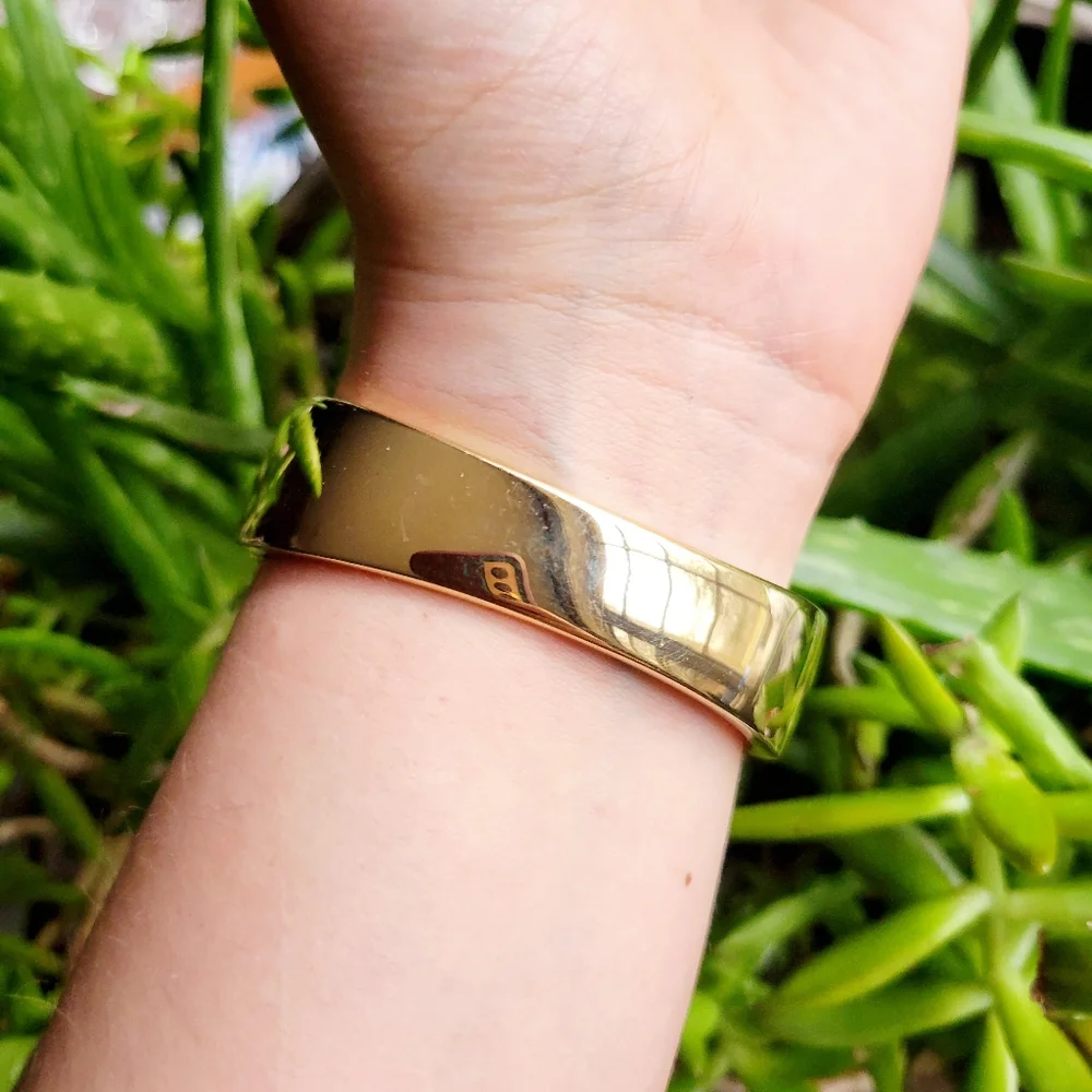 Classic Bejeweled Golden Quartz Watch
